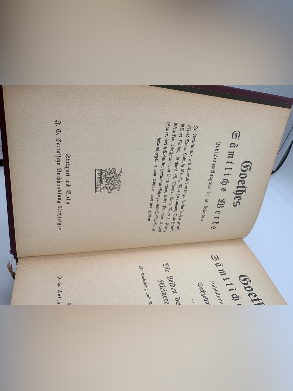 Antique 1910 Goethes Sämtliche Werke Hardcover Book - Burgundy with Gold Accents - Picture 7 of 9